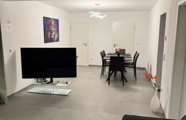 UZ Villa 11 - Laatzen 10 Minutes to Hannover Messe 140qm Modern Living Self-Check-In Wifi Parking - Foto 3