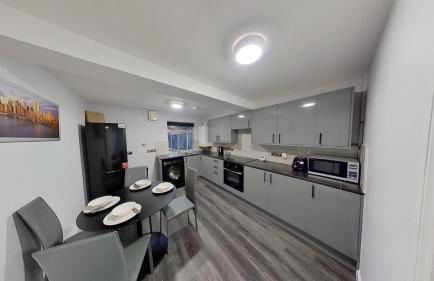 Grand 2 bed Apartment - Foto 24