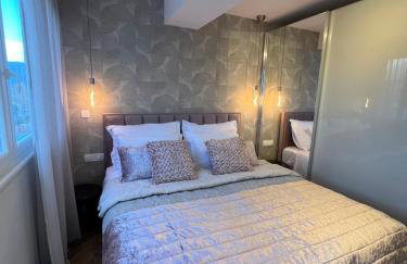 Apartment Touch The Sky Split - Photo 23