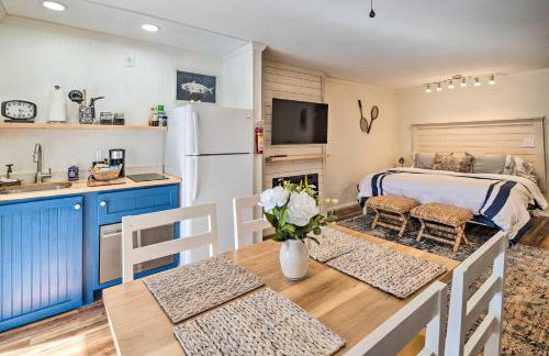 Balcony and Pool Access! Couples Escape in Lake Lure - Foto 2