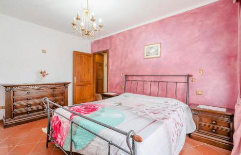 Awesome Home In Frazione Antognano - Foto 19