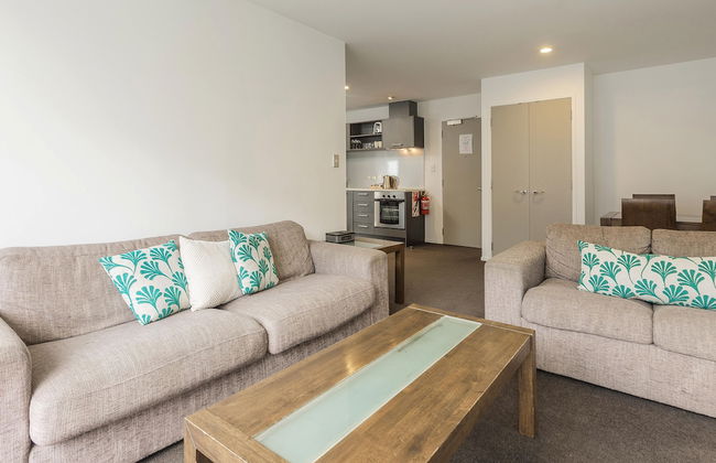 Barclay Suites - Photo 6