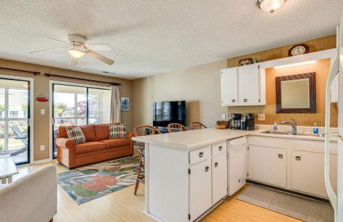 Emerald Isle Condo Near Beach with Screened Porch! - Foto 11