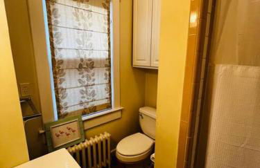 4 Bedroom DC's Best Location with Parking, Walk to Clarendon Metro, Shopping and Nightlife! - Foto 29