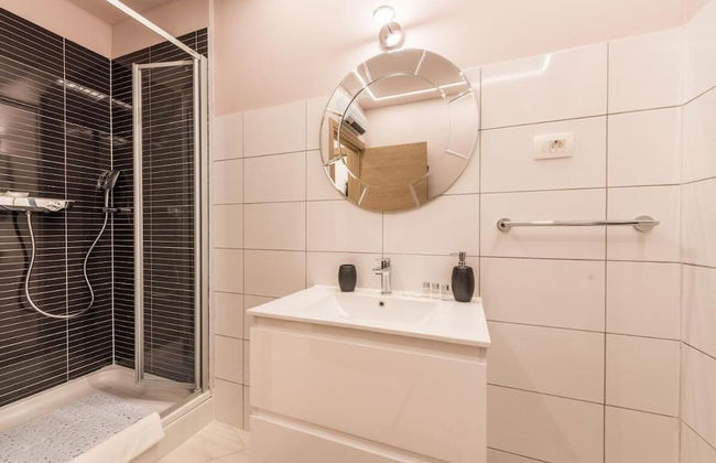 Good Life Deluxe Seafront Apartment - Foto 13