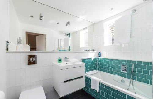 Split Level 3 Bedroom Top Floor Flat - Foto 6