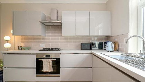 Modern And Cozy Apex Apartment - Foto 2