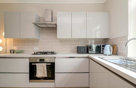 Modern And Cozy Apex Apartment - Foto 2