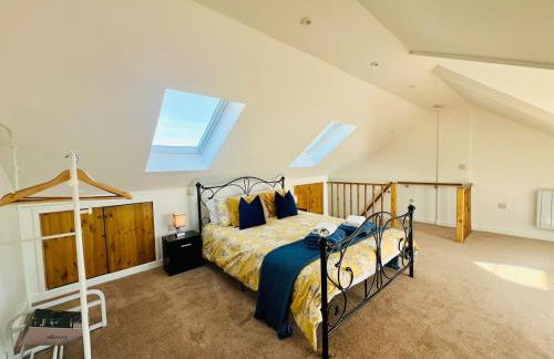 Stylish 3 Bed Apt Sea Views Near the Beach 2B - Foto 64