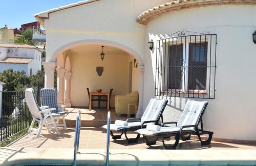 Peaceful Villa with Private Pool - Foto 6