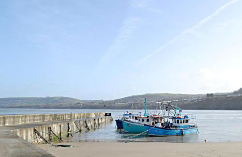 Maesyrhaf - Photo 26