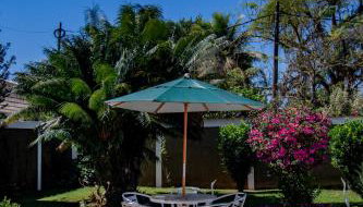 Casa em condomínio com piscina - Foto 3