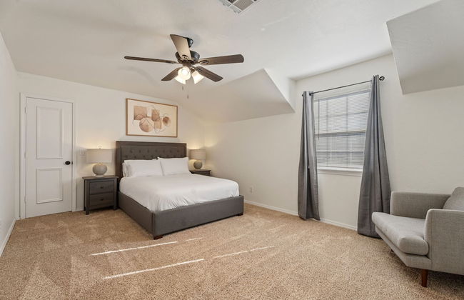 Spacious Lakefront View With Hot Tub and Pool NH - Photo 34