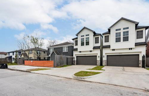 3 Bedroom and 3 bath - Photo 39