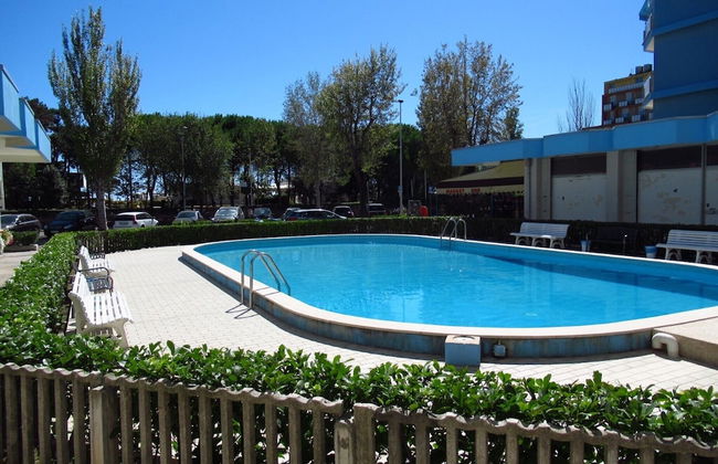 Sea Front Apartment in a Residence With Pool - Foto 5