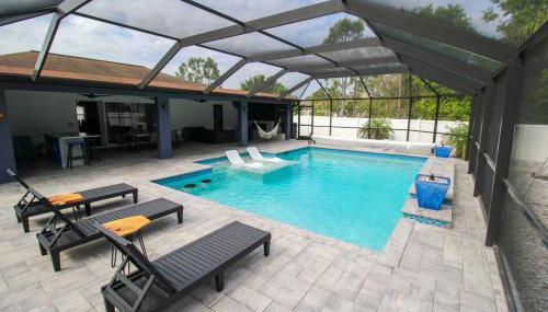 Chic 3 BR Private Pool Home in Lehigh Acres - Foto 5