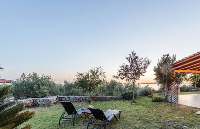 Lavender Garden Retreat - Secluded Seaside Getaway - Foto 38