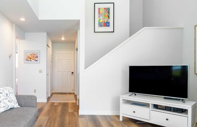 Beachcomber's Bliss by Avantstay Steps to the Beach Ocean Views - Photo 18