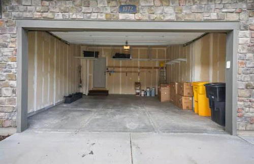 Spacious 5BR Family Townhome with Hot Tub and Garage - Foto 29