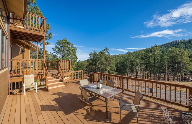 Peaceful Pines 5 BR Home with Jacuzzi - Foto 38