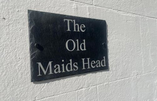 Stylish Historic Apartment - Sleeps 3 & Parking - Photo 21