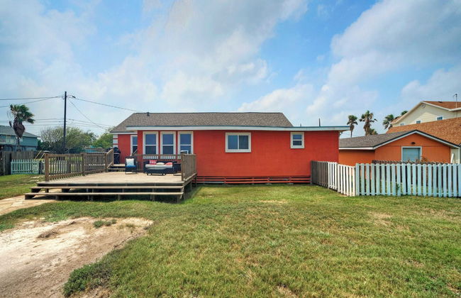 Waterfront Retreat w/ Private Boat Dock, Patio, Views Shore Thing by Avantstay - Photo 33