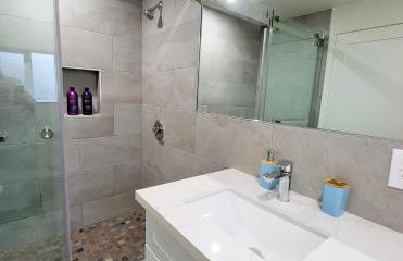 Modern 2BR Guest Suite w En-Suite Bathrooms 10 min to Rodeo Drive Near Kaiser and Cedars hospitals - Foto 31