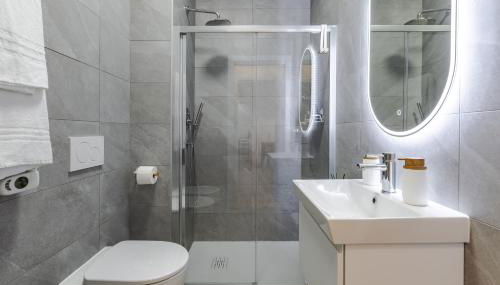 Centro - Executive APT zona pedonale Wi-Fi - AC - Foto 3, towels, Shower