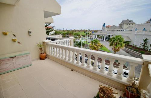 Book Inn Golf Park Sunny Cozy Apartment near the Ocean with large double terraces, fiber WIFI, 3 pools, bbq Tenerife South - Foto 130