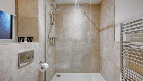 Luxury Stockton Studio Rooms, Free WiFi & Parking - Foto 5, Shower
