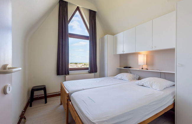 Apartment in Koksijde Near the Beach - Photo 4