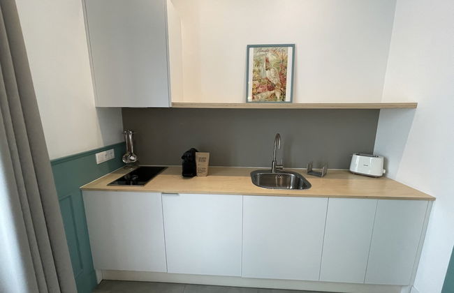 Be Mate Gran Vía Suites - Photo 20