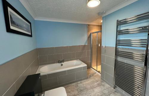 Ty'n Rardd Farmhouse Mountain Views, Secure Garden - Photo 75