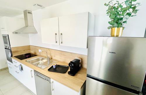 Le Cèdre Enchanté - Maison avec 2 chambres pour 6 personnes climatisée, avec terrasse et BBQ - Foto 7