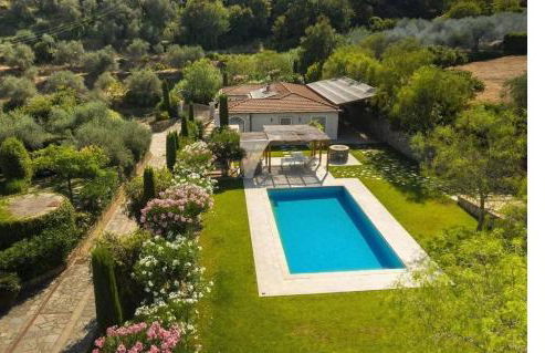 Villa Petra - Foto 1