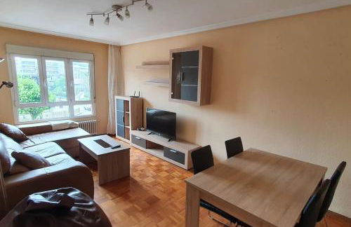 Piso completo 3 habitaciones y 2 baños palacio congresos - Foto 6