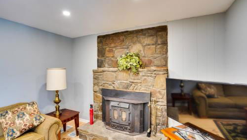 Cozy Southern Vermont Home with On-Site Trails - Foto 4