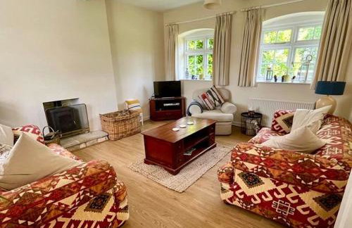 Family home-from-home cottage on working estate - Foto 11