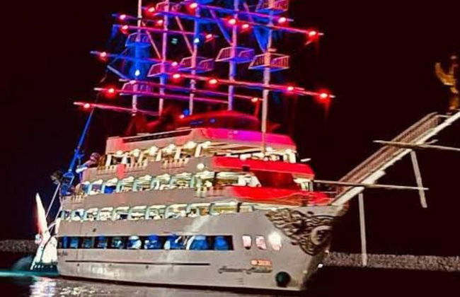 Da Alanya e Side: trasferimento al tour in barca della discoteca notturna - Foto 1