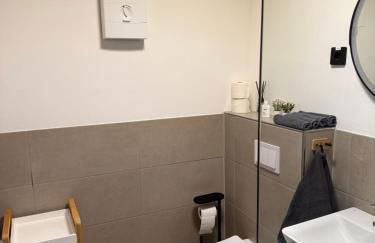 Krausiebers Wohlfühlapartment - Moderne Unterkunft an der A44 Velbert-Heiligenhaus - Photo 5