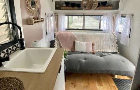 Vintage Shasta Camper for the best of NYC Glamping - Foto 3