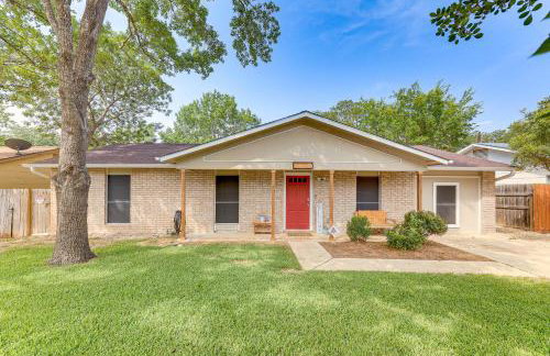 9 Mi to Downtown Home with Deck in San Antonio - Foto 32