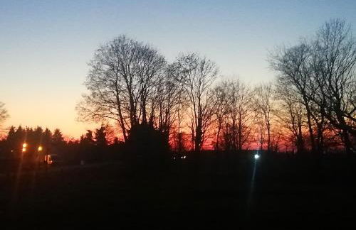 Ehemalige Bibliothek Apartment für 2 mit Küche Kamin Netflix Parken und Hofladen - Foto 47