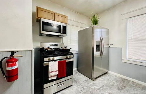 KING Bed Cozy First Floor Apt 25Mins to Falls - Foto 15