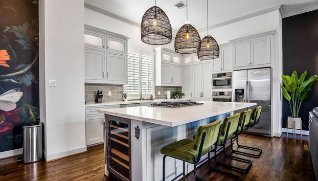 Urban Jungle Retreat in the HTX Skyline - Foto 5, Habitación