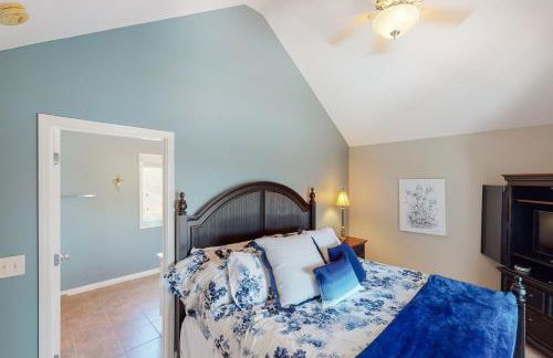 Family Lake Escape Sleeps 12 Shared Pool Dock - Foto 19