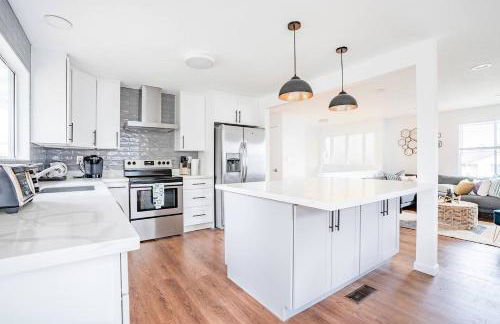 Beautiful Modern Farmhouse near DT w6 queen rooms - Foto 3