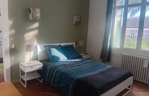 Grande chambre studio 23 m2 avec salle de bain, WC et kitchenette - Foto 4