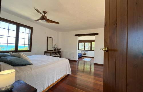 Preciosa villa con vistas al mar y al atardecer y piscina privada - Foto 6