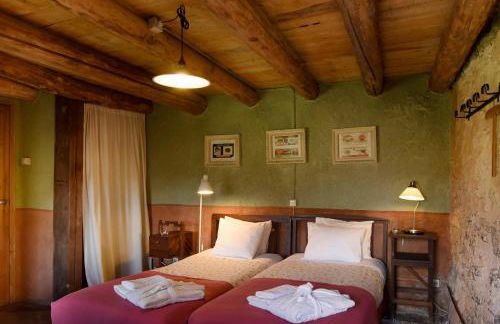 La Pegatera Masia rodeada de bosque ideal para desconectar - Photo 46